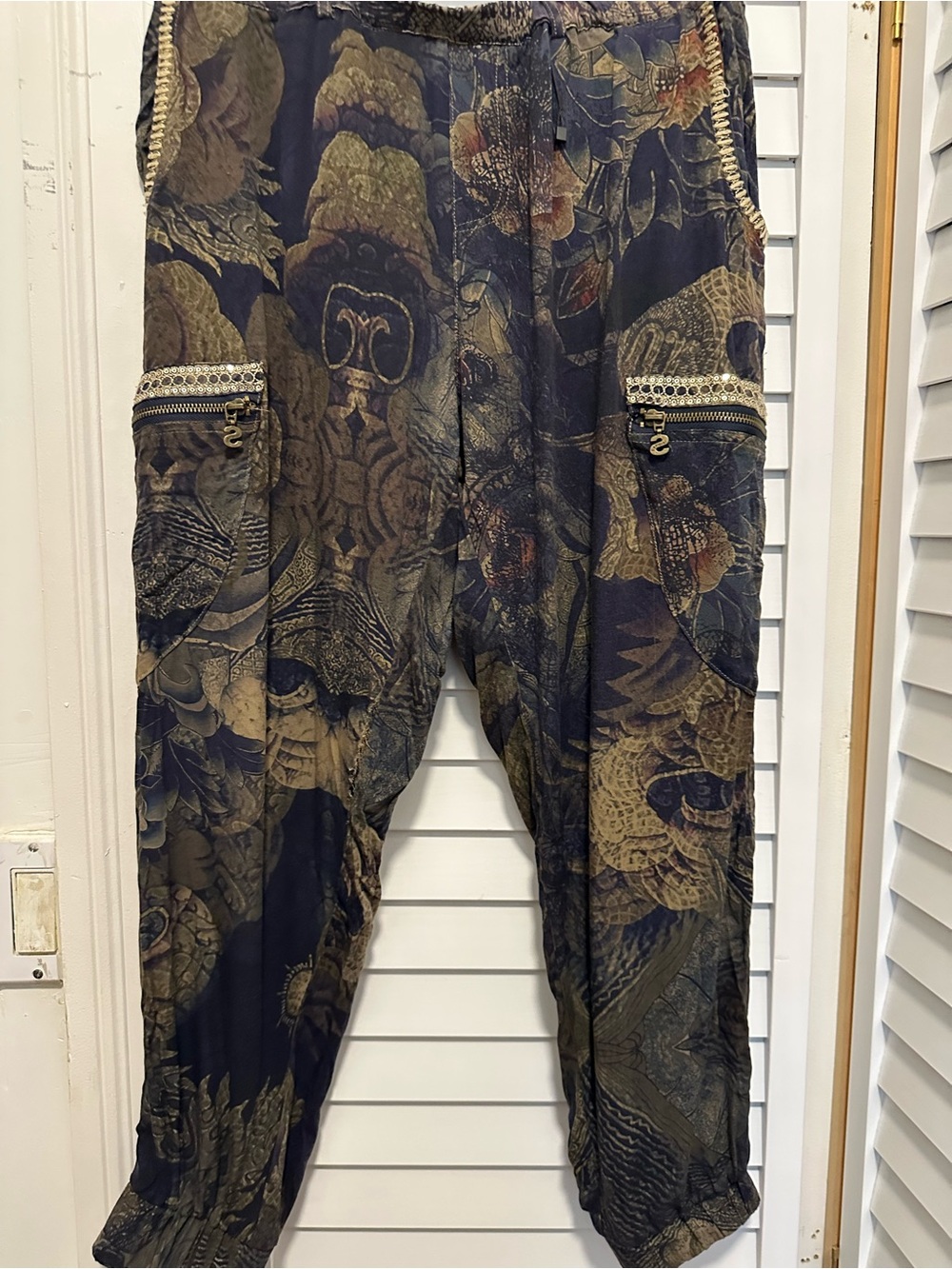 Desigual Woman Patterned Cargo Joggers - Black & Yellow